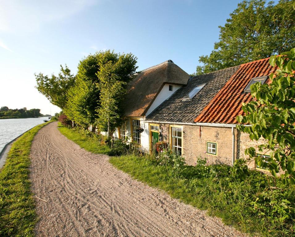 B&B Rechthuis Van Zouteveen Schipluiden Exteriör bild